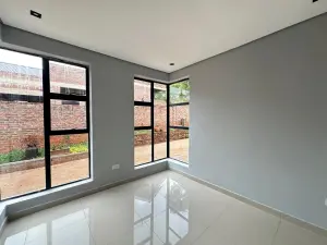 Townhouse/Cluster to Rent in Glen Lorne