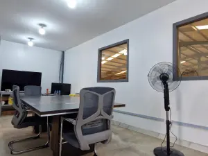 Warehouse/Industrial to Rent in Westlea