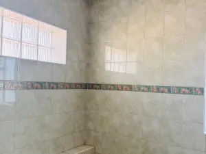 7 Bedroom House to Rent in Chisipite