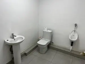 Office to Rent in Newlands