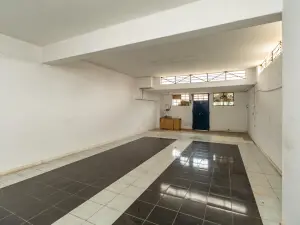 Retail/Shop to Rent in Newlands