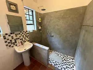 5 Bedroom House to Rent in Avondale