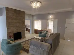 4 Bedroom House to Rent in Westgate