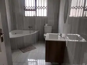 4 Bedroom House to Rent in Westgate