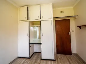 Office to Rent in Borrowdale