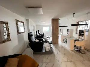 Other Commercial to Rent in Newlands