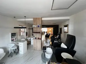 Other Commercial to Rent in Newlands