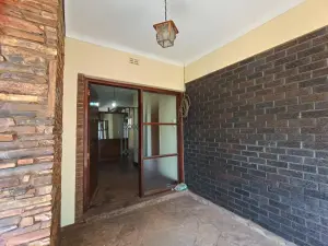 4 Bedroom House to Rent in Kamfinsa