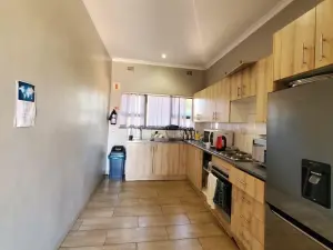 Office to Rent in Avondale