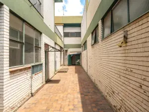 Office to Rent in Graniteside