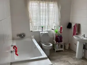 4 Bedroom House to Rent in Avondale West