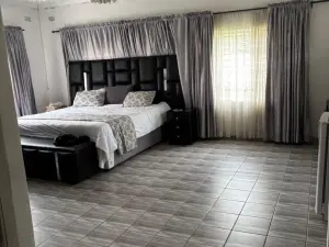 4 Bedroom House to Rent in Avondale West