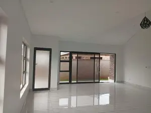 Townhouse/Cluster to Rent in Highlands