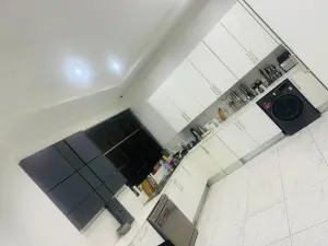 6 Bedroom House to Rent in Gletwin Park