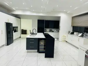 6 Bedroom House to Rent in Gletwin Park