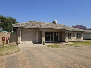 Townhouse/Cluster to Rent in Waterfalls