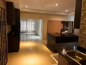 4 Bedroom House to Rent in Crowhill Views