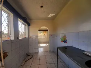 2 Bedroom Cottage/Garden Flat to Rent in Msasa Park