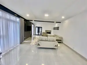 Townhouse/Cluster to Rent in Mount Pleasant