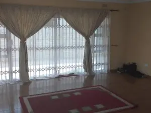 3 Bedroom House to Rent in Madokero Estates