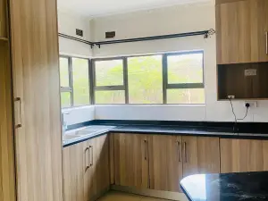 Flat/Apartment to Rent in Monavale