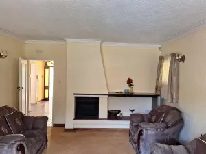 Townhouse/Cluster to Rent in Avondale