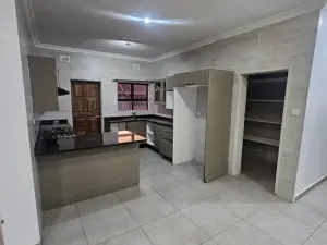 4 Bedroom House to Rent in Fairview