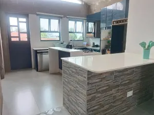 4 Bedroom House to Rent in Mount Pleasant Heights