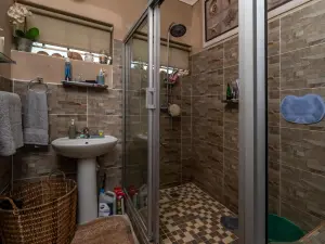 4 Bedroom House to Rent in Glen Lorne