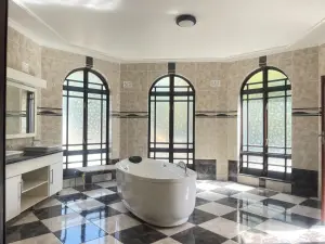 4 Bedroom House to Rent in Ballantyne Park