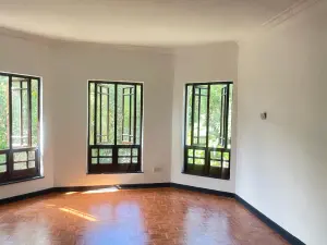 4 Bedroom House to Rent in Ballantyne Park