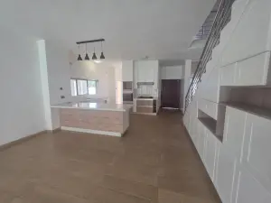 Townhouse/Cluster to Rent in Avondale