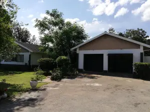 House to Rent in Rolf Valley