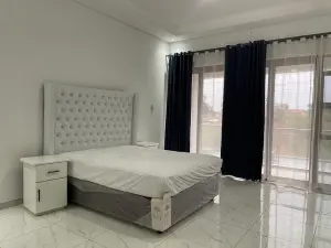 7 Bedroom House to Rent in Crowhill Views