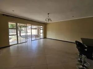 Flat/Apartment to Rent in Greendale North