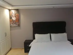 4 Bedroom House to Rent in Highlands