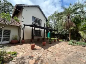 5 Bedroom House to Rent in Mandara