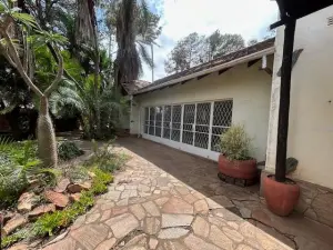 5 Bedroom House to Rent in Mandara