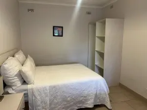 2 Bedroom Cottage/Garden Flat to Rent in Greendale