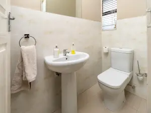 4 Bedroom House to Rent in Mount Pleasant