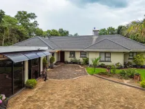 4 Bedroom House to Rent in Mount Pleasant