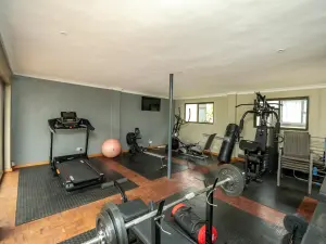 4 Bedroom House to Rent in Mount Pleasant