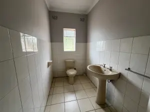 4 Bedroom House to Rent in Greendale