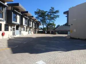 Flat/Apartment to Rent in Borrowdale