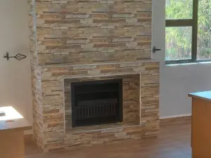 5 Bedroom House to Rent in Helensvale