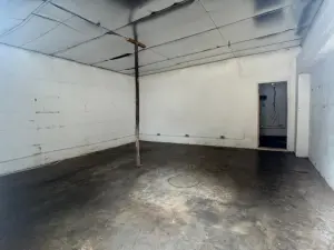 Retail/Shop to Rent in Gunhill