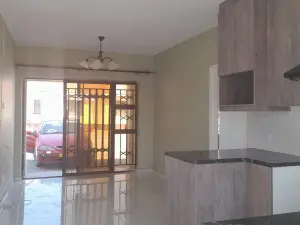 Townhouse/Cluster to Rent in Mount Pleasant