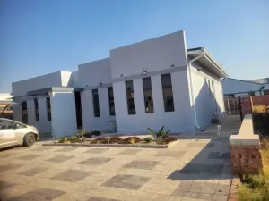 Townhouse/Cluster to Rent in Greendale