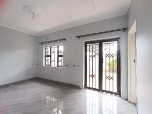 3 Bedroom Cottage/Garden Flat to Rent in Marlborough