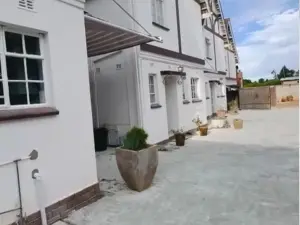 Flat/Apartment to Rent in Borrowdale